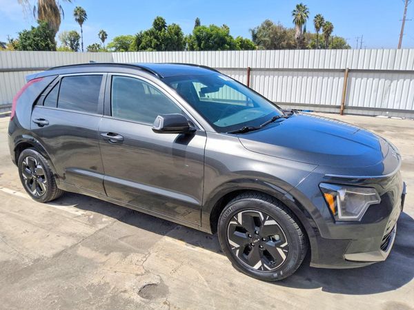 2024 KIA NIRO Wind