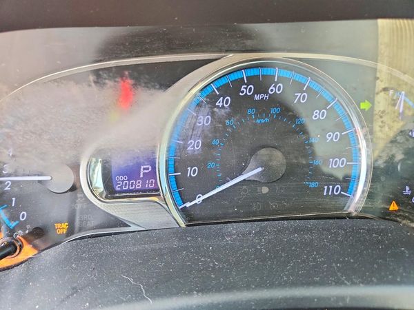 2012 TOYOTA SIENNA