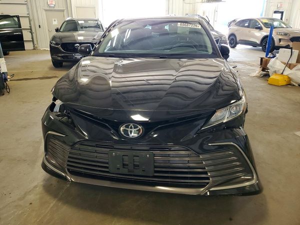2022 TOYOTA CAMRY