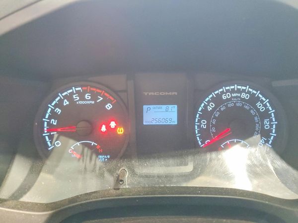 2016 TOYOTA TACOMA SR/SR5