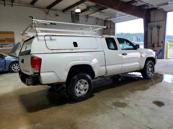 2017 TOYOTA TACOMA SR/SR5