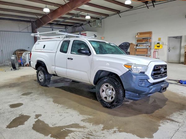 2017 TOYOTA TACOMA SR/SR5