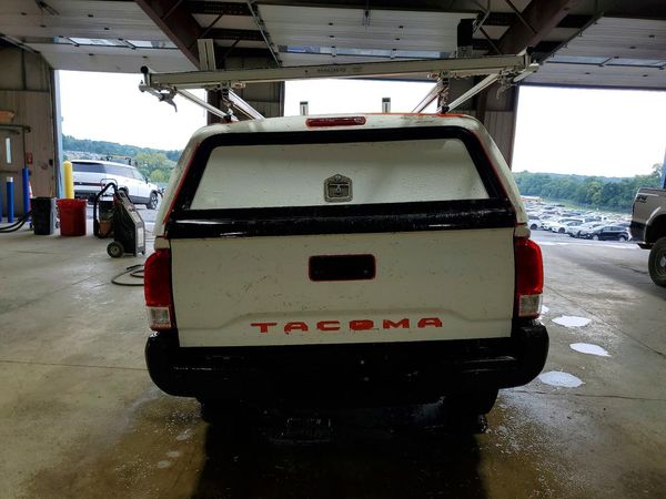 2017 TOYOTA TACOMA SR/SR5
