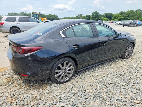 2022 MAZDA 3 Select Package