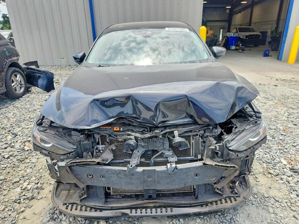 2022 MAZDA 3 Select Package