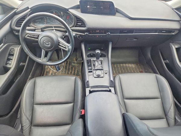 2022 MAZDA 3 Select Package