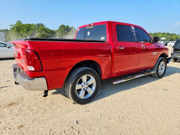 2018 RAM 1500 SLT