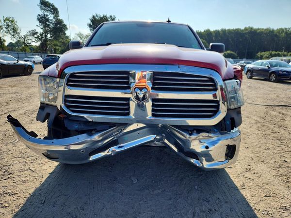 2018 RAM 1500 SLT
