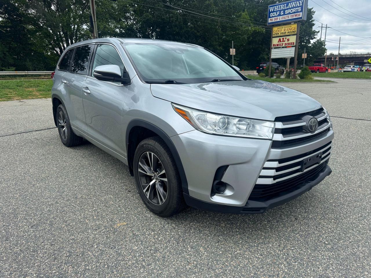 2018 TOYOTA HIGHLANDER LE/LE Plus
