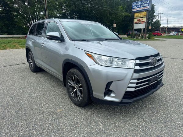 2018 TOYOTA HIGHLANDER LE/LE Plus