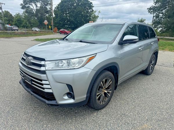 2018 TOYOTA HIGHLANDER LE/LE Plus