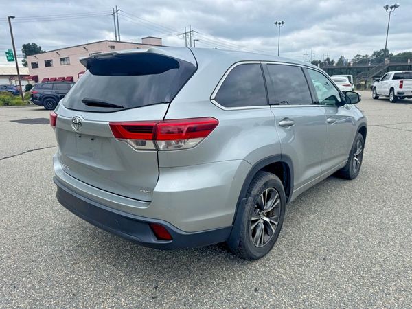 2018 TOYOTA HIGHLANDER LE/LE Plus