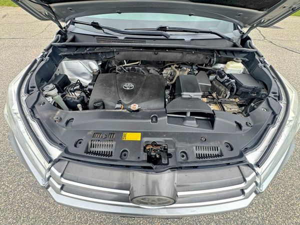 2018 TOYOTA HIGHLANDER LE/LE Plus