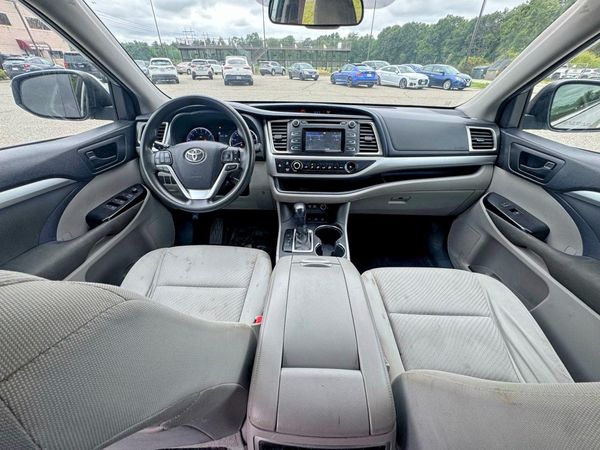 2018 TOYOTA HIGHLANDER LE/LE Plus