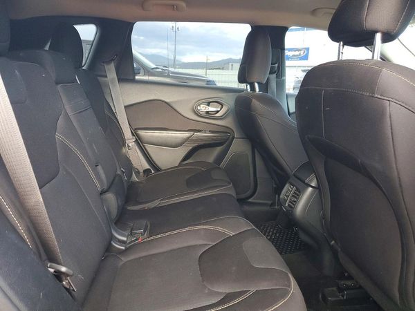 2015 JEEP CHEROKEE LATITUDE 4X4