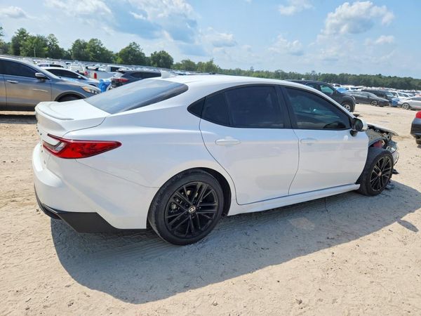 2025 TOYOTA CAMRY