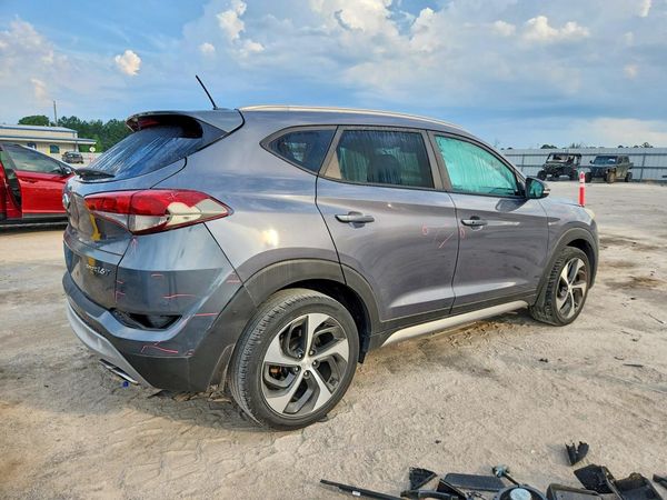 2017 HYUNDAI TUCSON