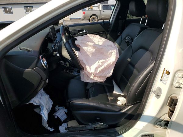 2017 MERCEDES-BENZ GLA-CLASS GLA250 — DENT