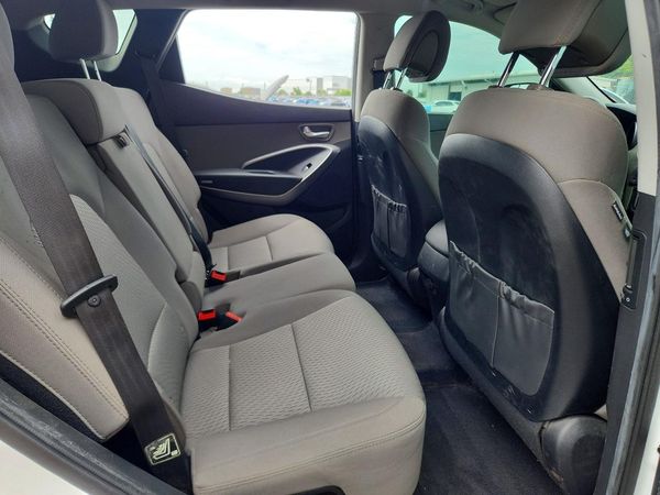 2016 HYUNDAI SANTA FE Base