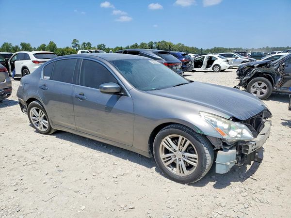 2013 INFINITI G37 — Passenger 3/4