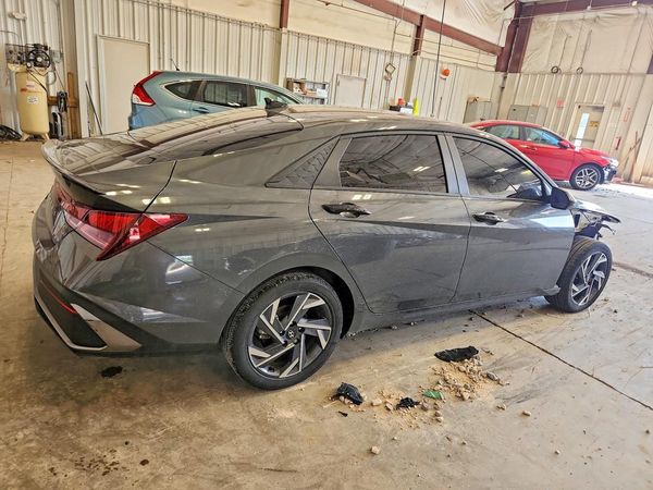 2025 HYUNDAI ELANTRA