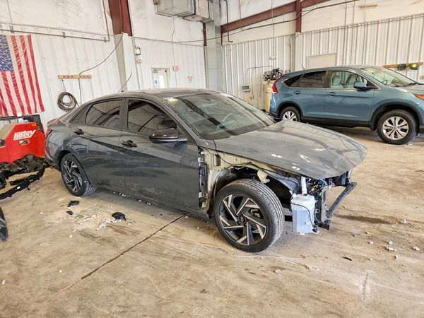 2025 HYUNDAI ELANTRA