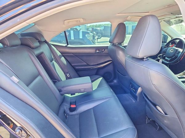 2015 LEXUS IS 250