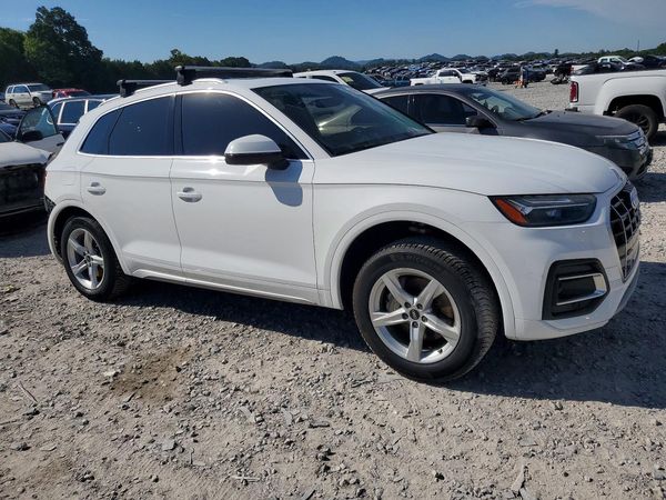 2021 AUDI Q5 quattro Premium — Passenger 3/4