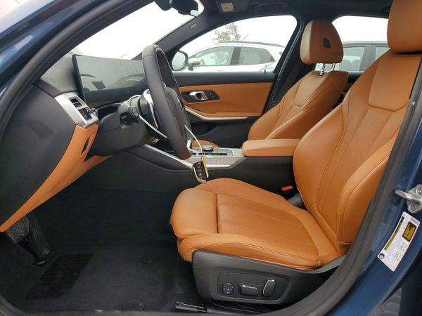 2025 BMW 330I — DENT