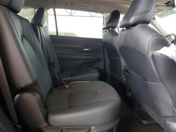 2024 TOYOTA GRAND HIGHLANDER