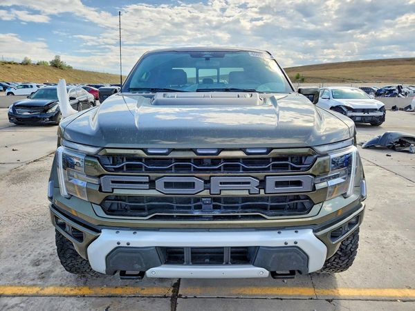 2024 FORD F150