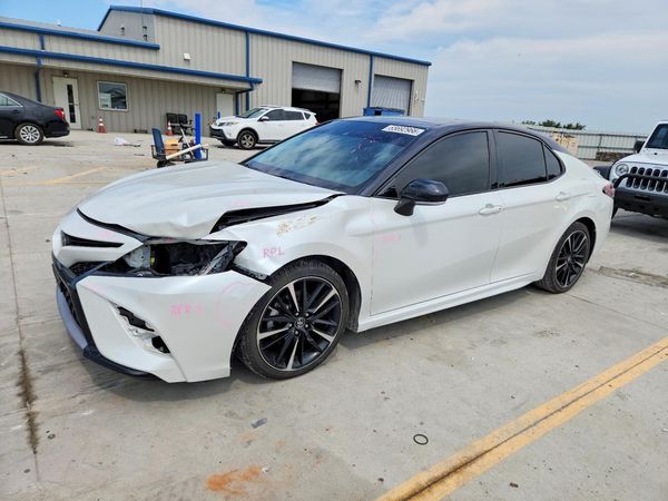 2018 TOYOTA CAMRY XSE