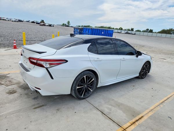 2018 TOYOTA CAMRY XSE