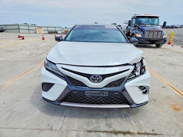 2018 TOYOTA CAMRY XSE