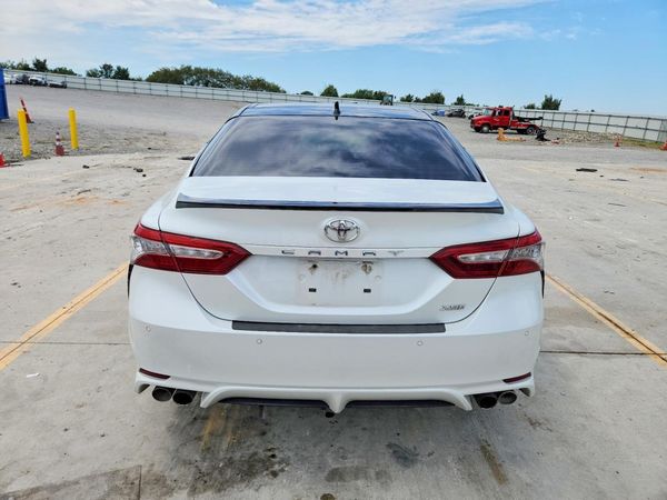 2018 TOYOTA CAMRY XSE