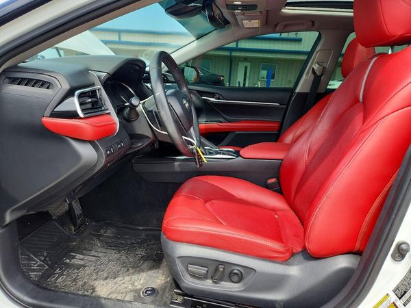 2018 TOYOTA CAMRY XSE