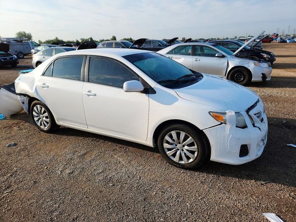 2013 TOYOTA COROLLA