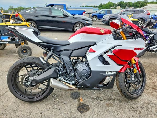 2026 YAMAHA YZF690
