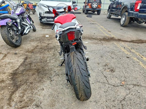 2026 YAMAHA YZF690