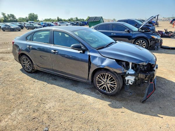 2022 KIA FORTE GT Line