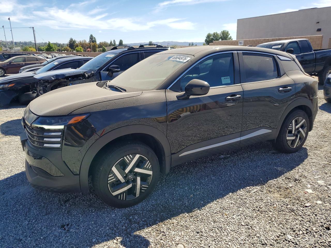 2025 NISSAN KICKS SV