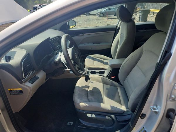 2017 HYUNDAI ELANTRA SE Base