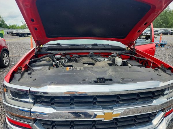 2017 CHEVROLET SILVERADO LT