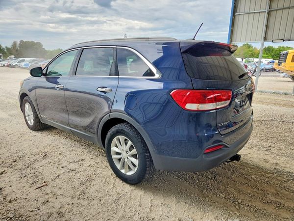 2017 KIA SORENTO L, LX