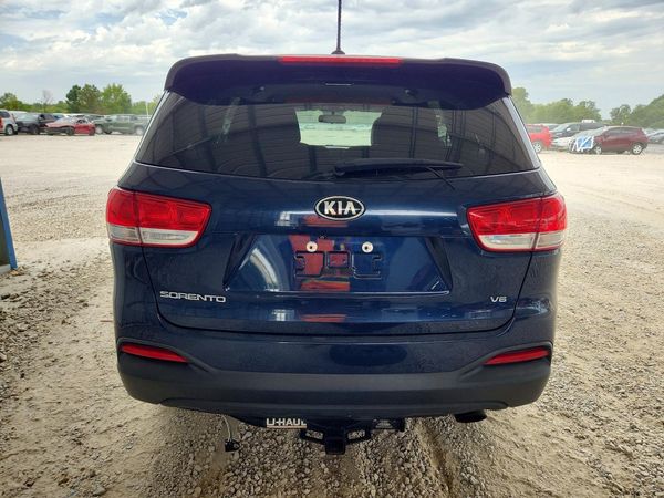 2017 KIA SORENTO L, LX