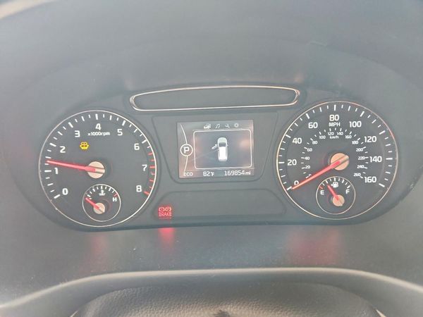 2017 KIA SORENTO L, LX