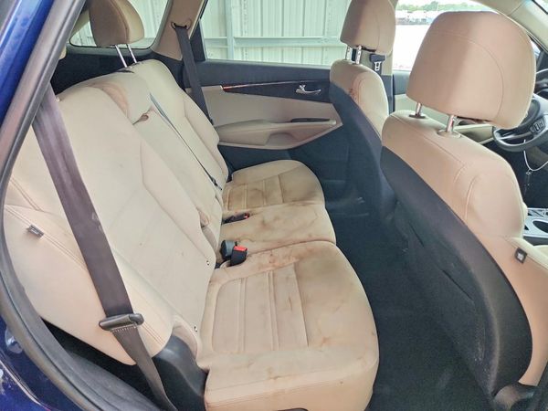 2017 KIA SORENTO L, LX