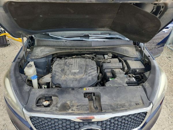 2017 KIA SORENTO L, LX