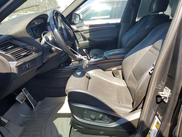 2012 BMW X5 xDrive50i — DENT