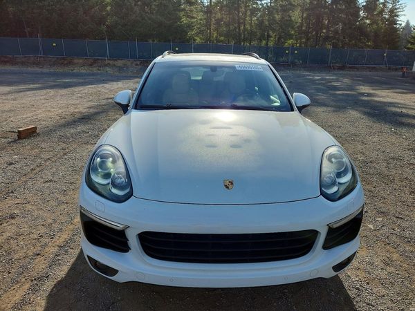 2017 PORSCHE CAYENNE
